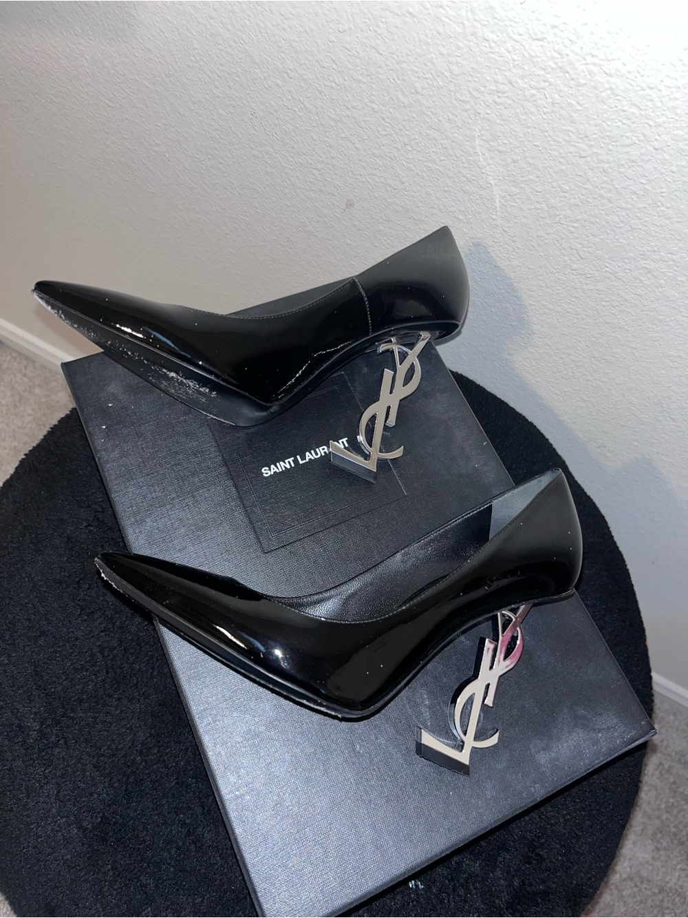 Saint Laurent Black Patent Logo-Heel Pointed Pumps